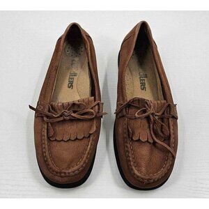 Cobbie Cuddlers Womens Brown Leather Fringe Slip-on Loafers Sz 6